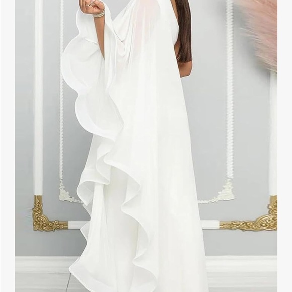 Elegant One-Shoulder White jumpsuit - Picture 3 of 11